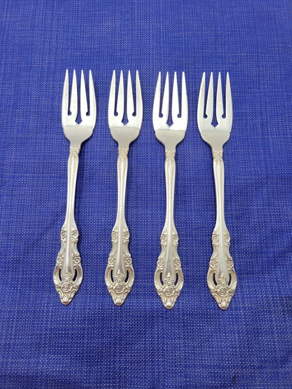 Oneida Community SILVER ARTISTRY Set 4 Salad Fork Silverplate Flatware VTG